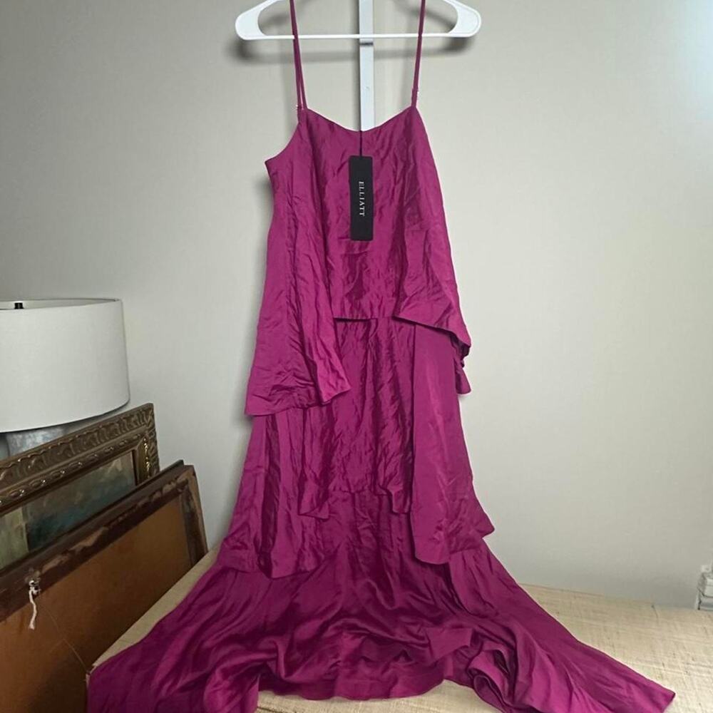 Elliatt magenta dress with ruffled